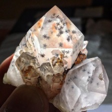 spider.quartz.hollandite.phontom.madagascar